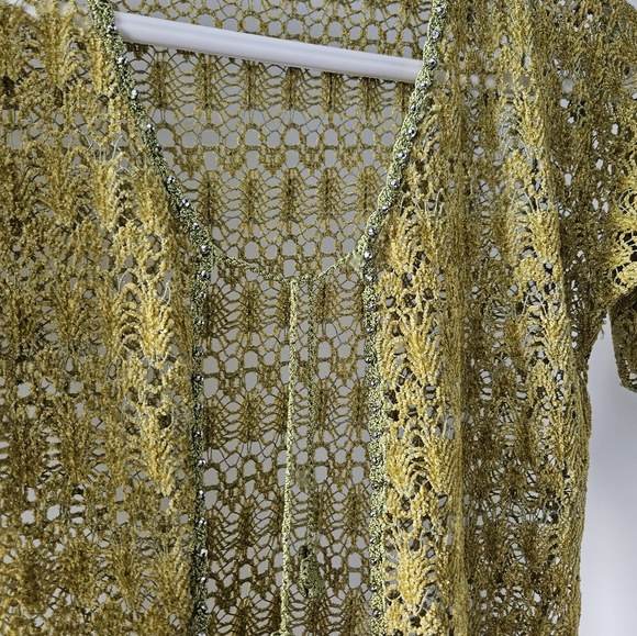 Crochet Lime Green Tie-front beaded short sleeve top - Picture 6 of 7